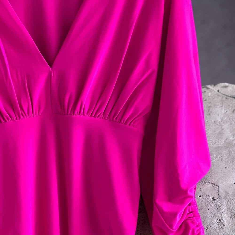 Express pink long-sleeve v-neck bodysuit - Picture 3 of 10